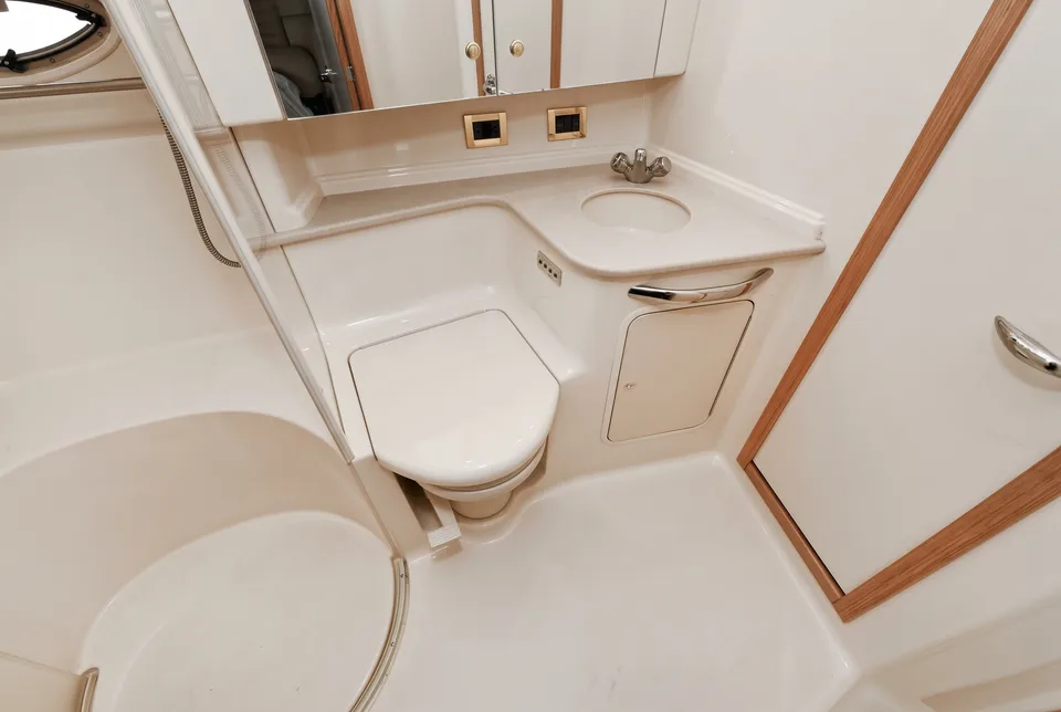 52ft Sea Ray Sundancer, Chicago yacht charter, photo 10