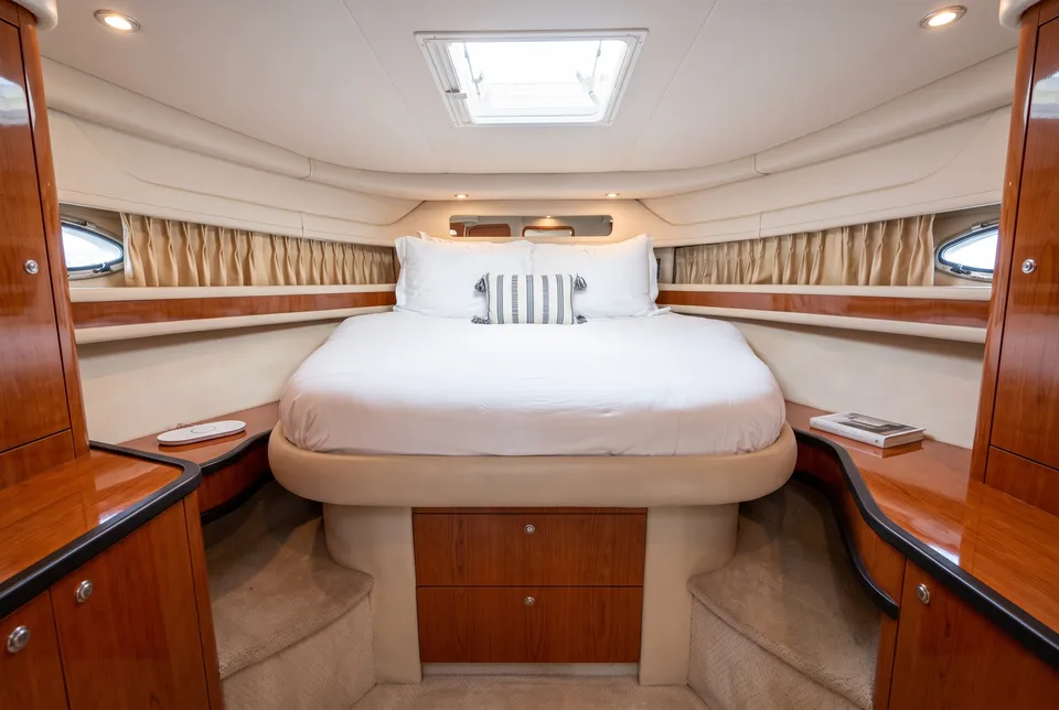 52ft Sea Ray Sundancer, Chicago yacht charter, photo 9